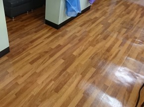 当店の実例 店舗の床で 剥離 ワックスがけをご案内します おそうじ本舗 我孫子駅前店